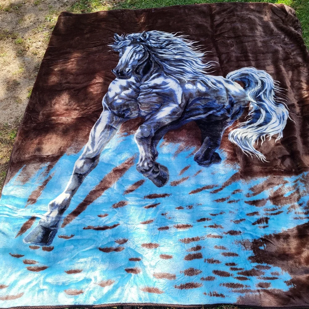 Vintage San Marcos Horse Print Blanket in Brown and Blue. Heavy Weight